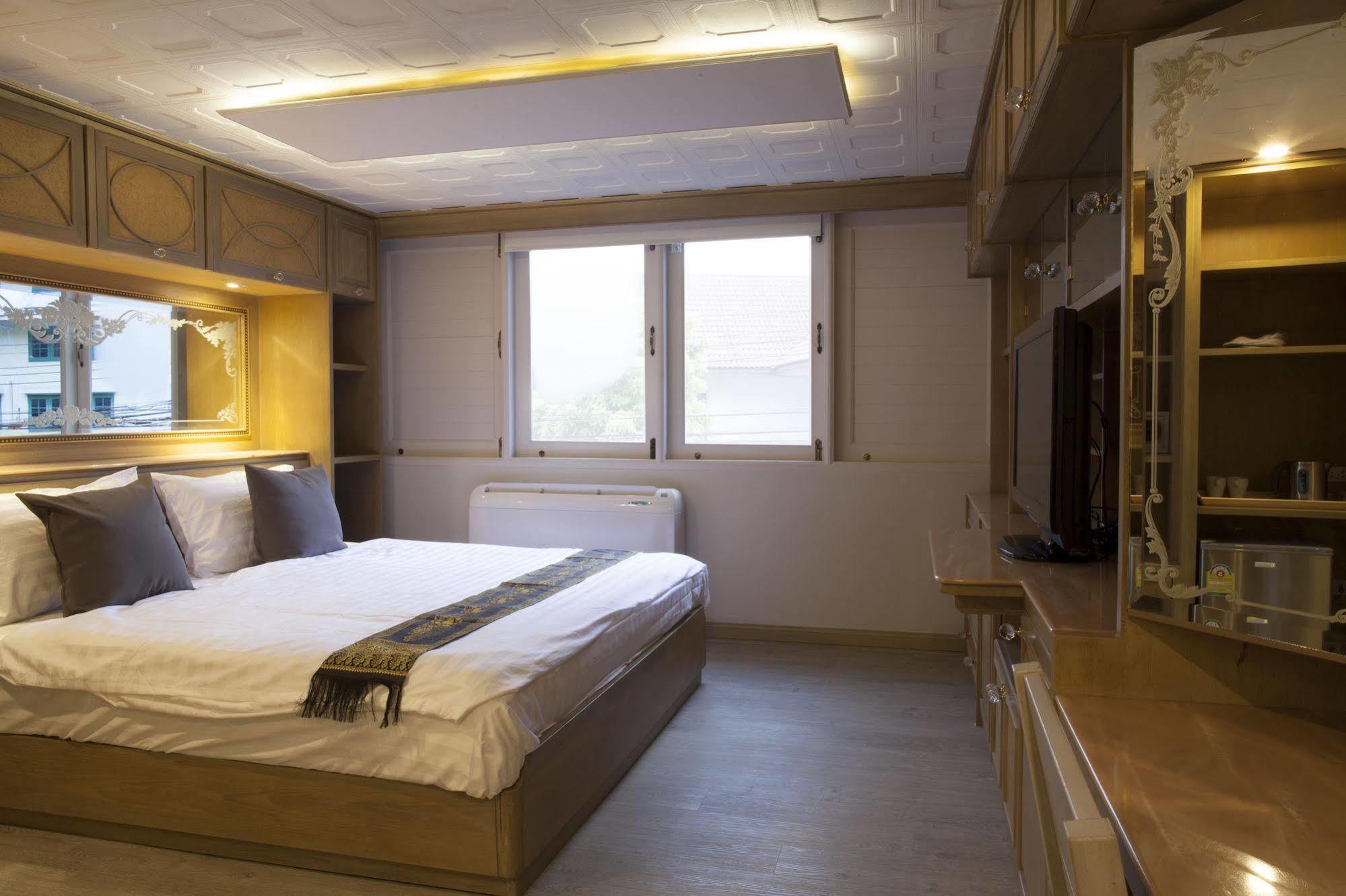 Golden Mountain Hostel Bangkok Kültér fotó