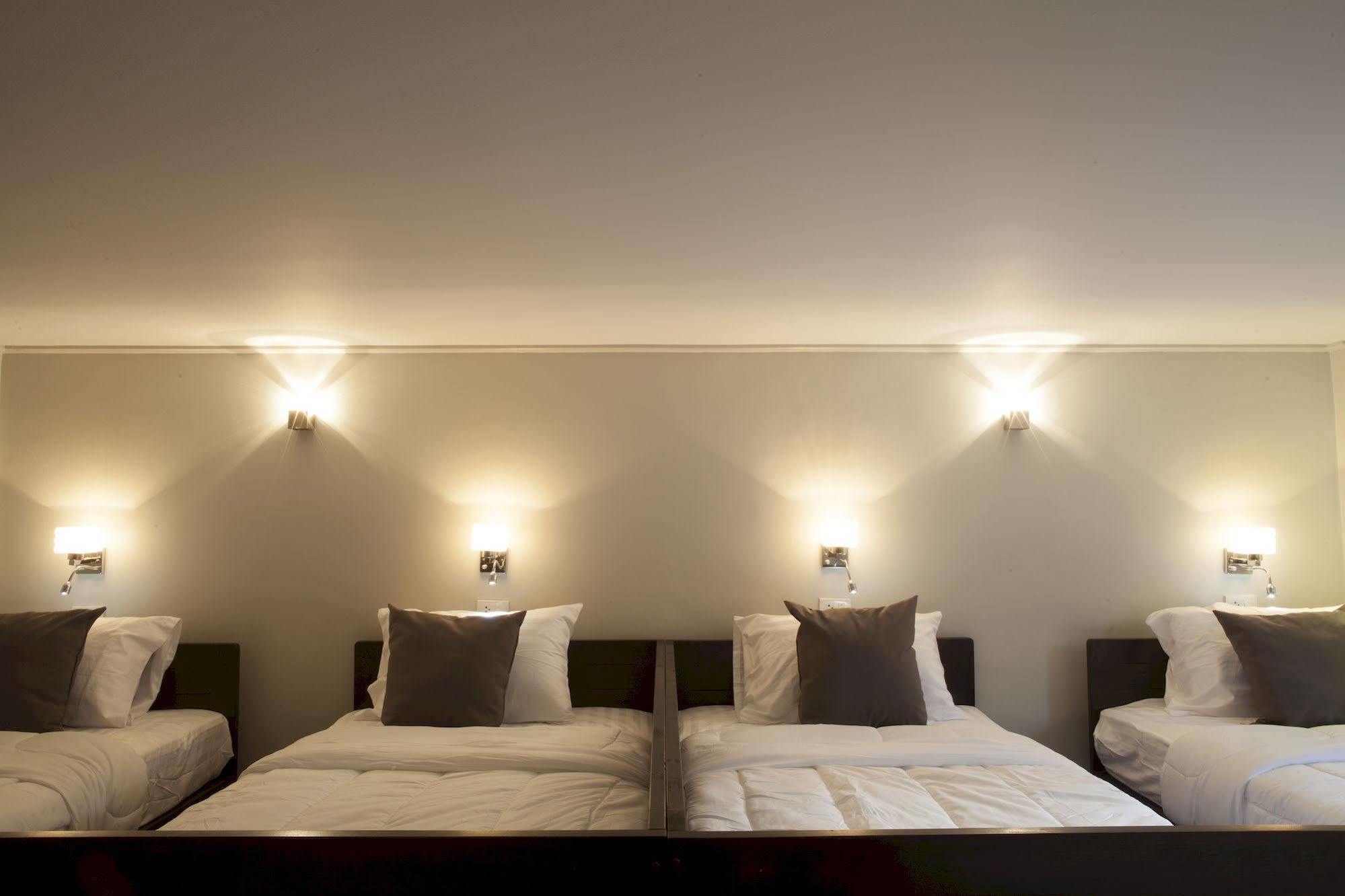 Golden Mountain Hostel Bangkok Kültér fotó